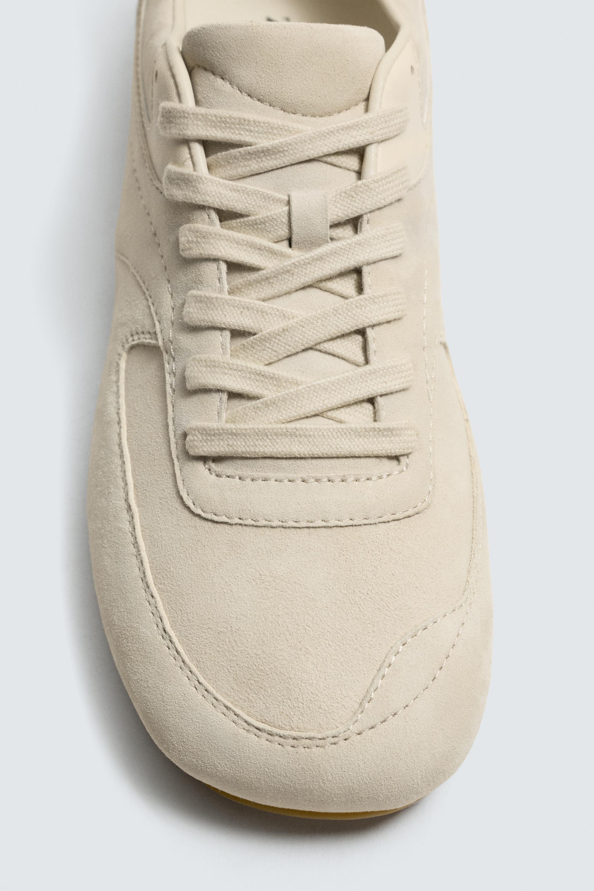 BASKETS EN CUIR